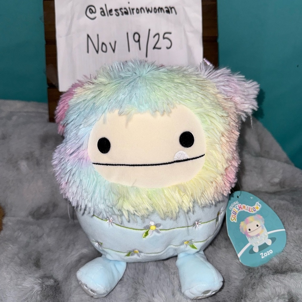 BNWT: 8” Zozo (Flowers) Squishmallow